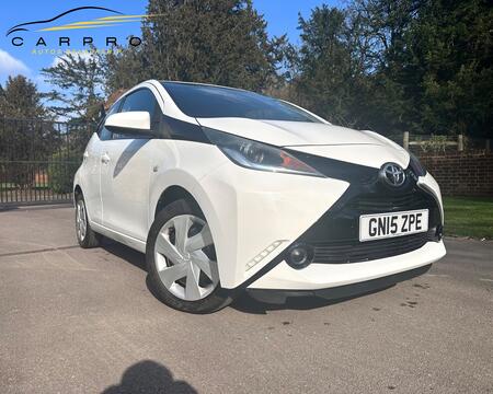 TOYOTA AYGO 1.0 VVT-i x-play 